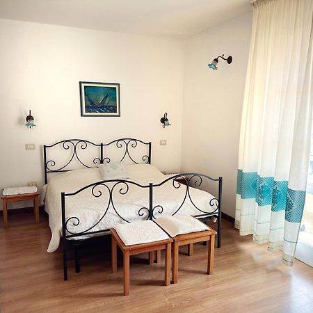 B&B Tre - Rooms & Relax Ористано Екстер'єр фото