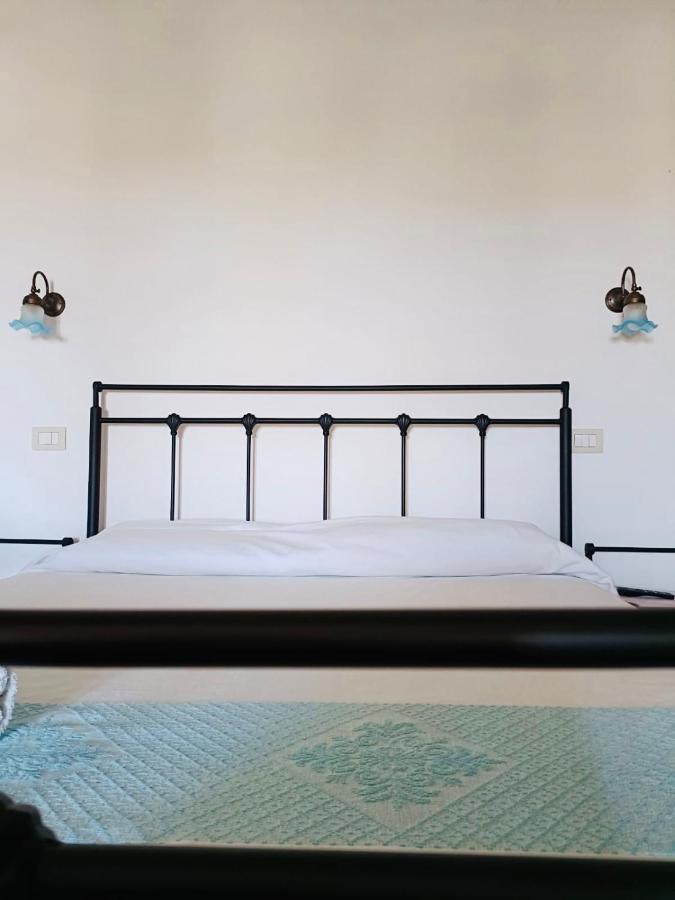 B&B Tre - Rooms & Relax Ористано Екстер'єр фото